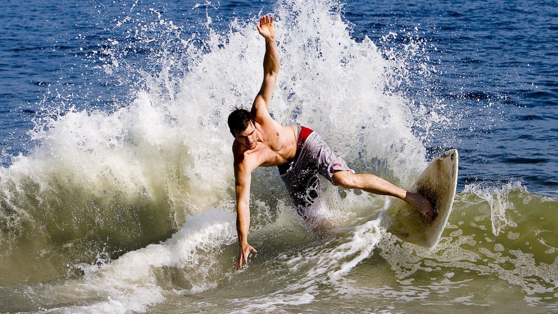 加拿大游泳技术未来发展趋势，加拿大的游泳馆